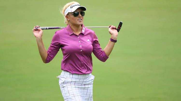 Top 10 Female Golfers