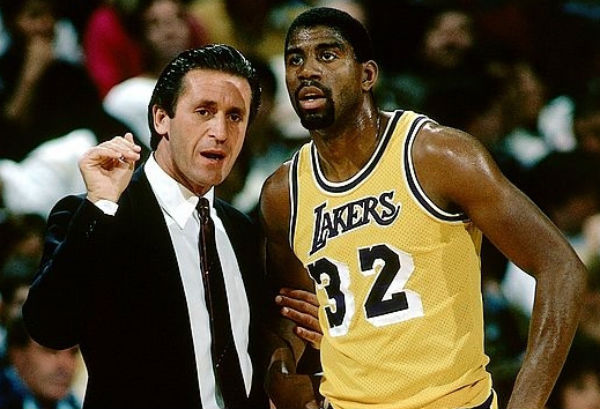 Top 10 Best Coaches In NBA History - sportsshow.net